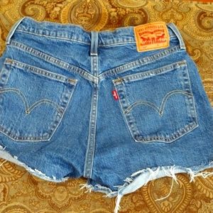 501 Levi jean shorts light blue size 27